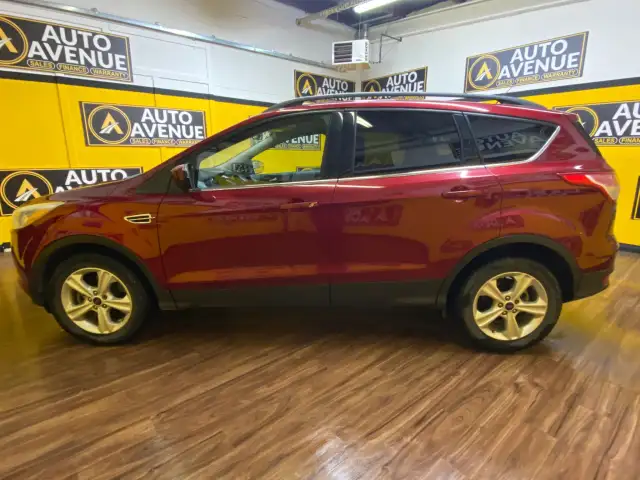2016 Ford Escape SE - HEATED SEATS, BLUETOOTH, CRUISE CONTROL - Photo 2