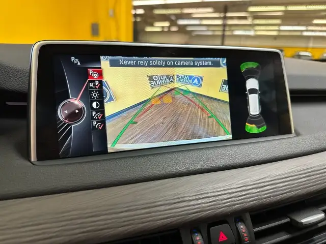 2015 BMW X5 xDrive35i - 7 SEATS! PANORAMA ROOF! LOW MILEAGE! - Photo 18