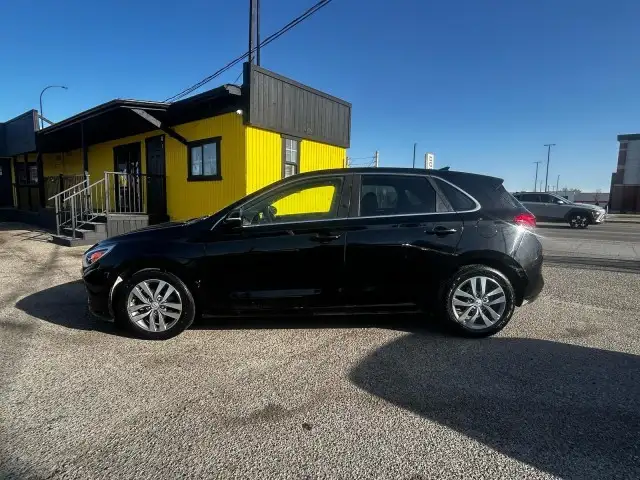 2018 Hyundai Elantra GT GL - APPLE CARPLAY,ANDROID AUTO, HEATED - Photo 2