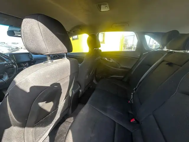 2018 Hyundai Elantra GT GL - APPLE CARPLAY,ANDROID AUTO, HEATED - Photo 10