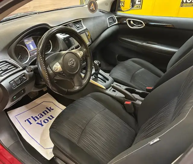 2019 Nissan Sentra SV - SUNROOF! BACKUP CAMERA! HEATED SEATS! - Photo 9