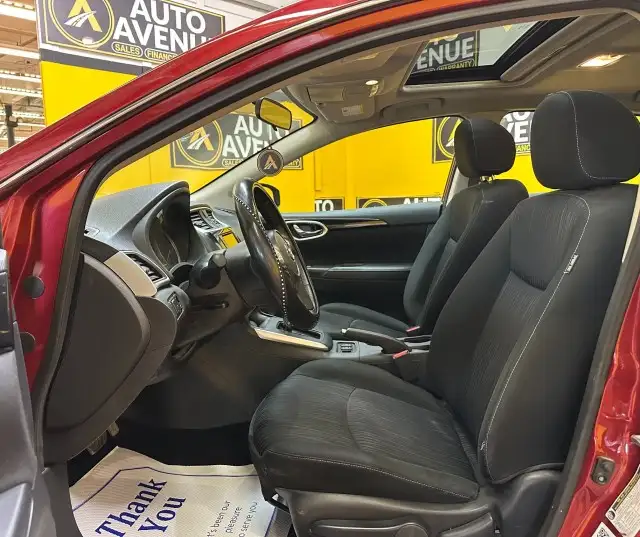 2019 Nissan Sentra SV - SUNROOF! BACKUP CAMERA! HEATED SEATS! - Photo 10