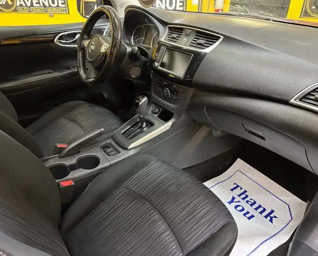 2019 Nissan Sentra SV - SUNROOF! BACKUP CAMERA! HEATED SEATS! - Photo 12