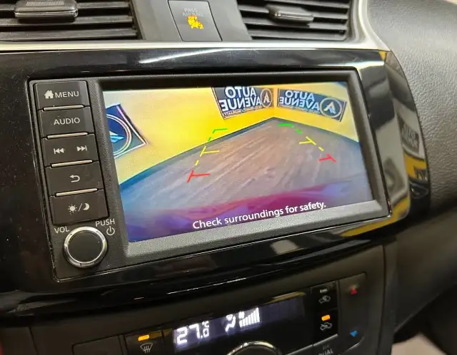 2019 Nissan Sentra SV - SUNROOF! BACKUP CAMERA! HEATED SEATS! - Photo 15