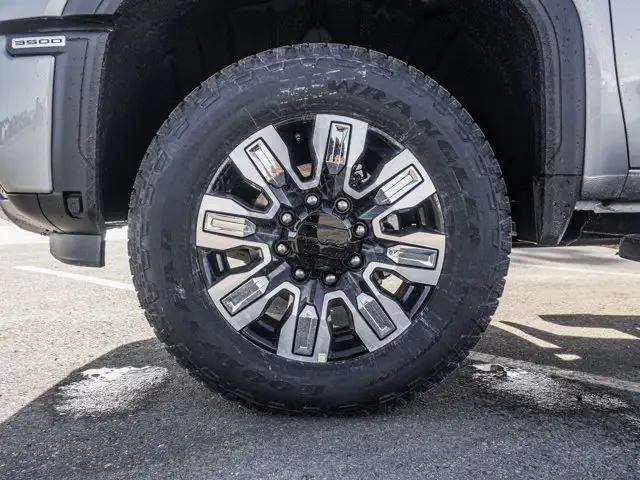 2026 GMC Sierra 3500HD Denali - Photo 12