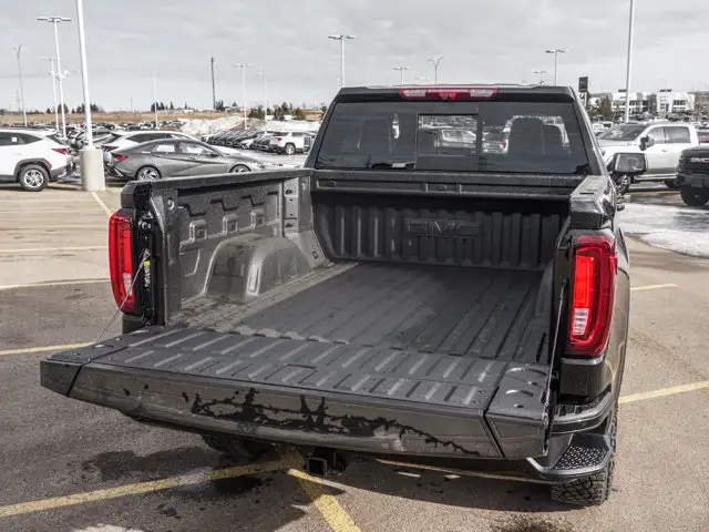 2026 GMC Sierra 1500 AT4X - Photo 8