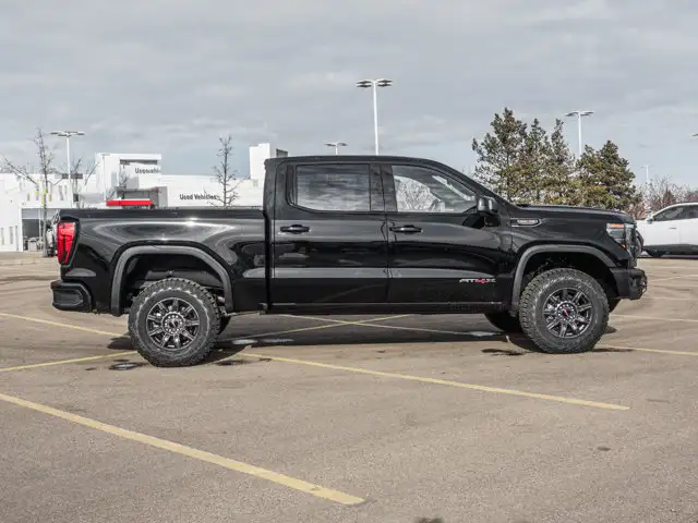 2026 GMC Sierra 1500 AT4X - Photo 10