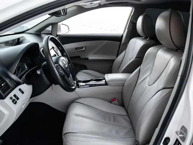 2013 Toyota Venza AWD|PANOROOF|LEATHER|BACKUP|HEATED SEATS|LOADE - Photo 8