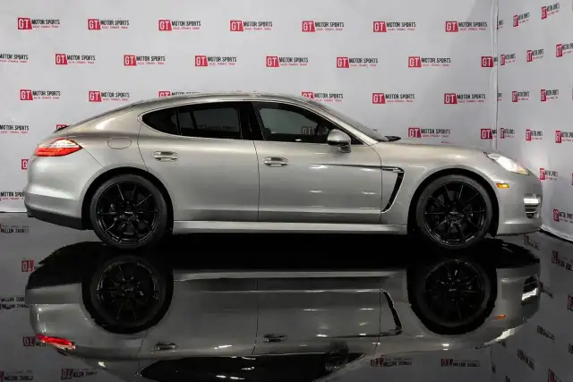 2010 Porsche Panamera 4S | LOW KILOMETRES | NO ACCIDENTS - Photo 2