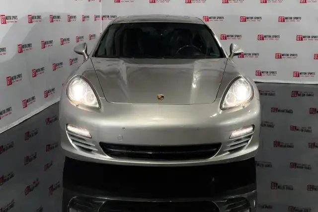 2010 Porsche Panamera 4S | LOW KILOMETRES | NO ACCIDENTS - Photo 3