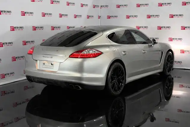 2010 Porsche Panamera 4S | LOW KILOMETRES | NO ACCIDENTS - Photo 4