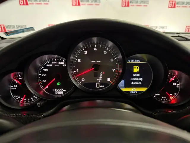 2010 Porsche Panamera 4S | LOW KILOMETRES | NO ACCIDENTS - Photo 9