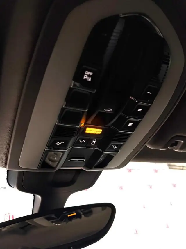 2010 Porsche Panamera 4S | LOW KILOMETRES | NO ACCIDENTS - Photo 10