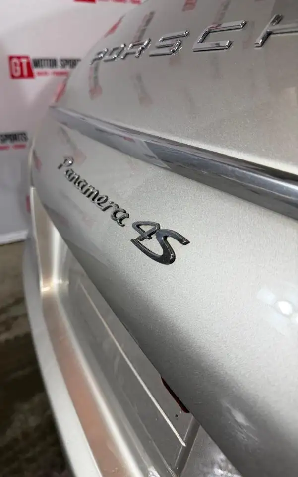 2010 Porsche Panamera 4S | LOW KILOMETRES | NO ACCIDENTS - Photo 14