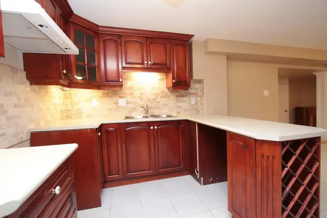 Spacious & Discounted basement apartment available -Mississauga - Photo 6