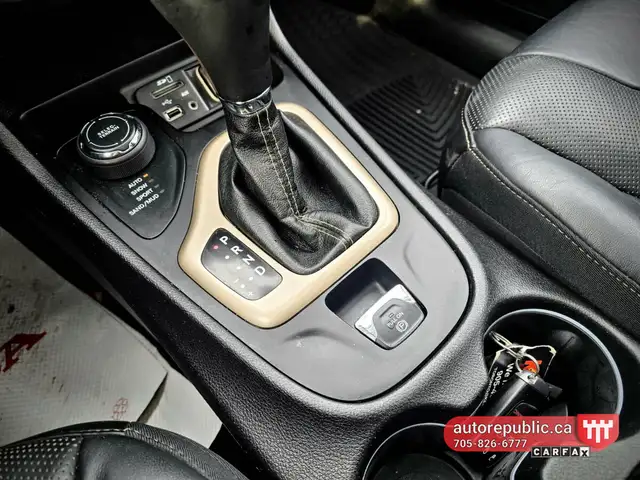 2017 Jeep Cherokee Limited V6 AWD Certified No Accidents Tow Pac - Photo 9