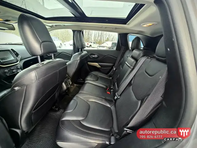 2017 Jeep Cherokee Limited V6 AWD Certified No Accidents Tow Pac - Photo 14