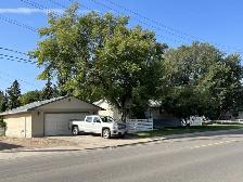 Rent 950 Sq feet 3-bedroom Bungalow house, Avalon Area - Photo 7