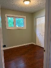 Rent 950 Sq feet 3-bedroom Bungalow house, Avalon Area - Photo 13