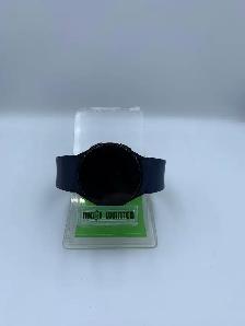 Samsung SM-R900 Galaxy Watch5 40mm Smartwatch W/ Charger