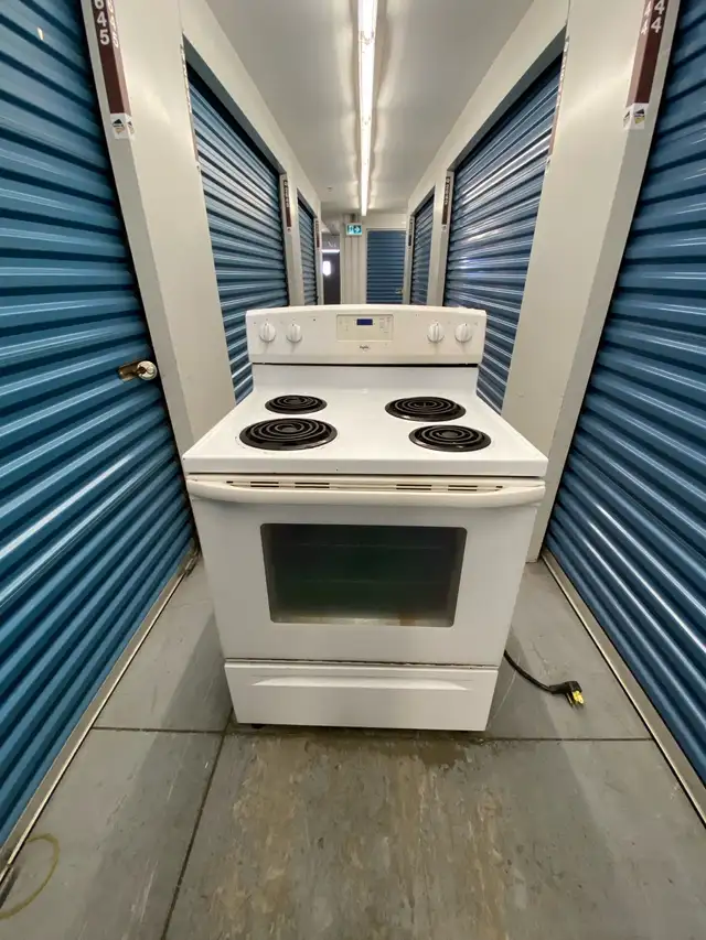 WHITE ELECTRIC COIL STOVE