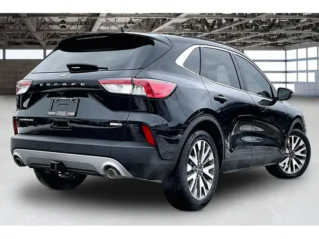 2020 Ford Escape Titanium | Heated Leather | Panoroof | AWD - Photo 2
