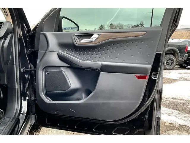 2020 Ford Escape Titanium | Heated Leather | Panoroof | AWD - Photo 19