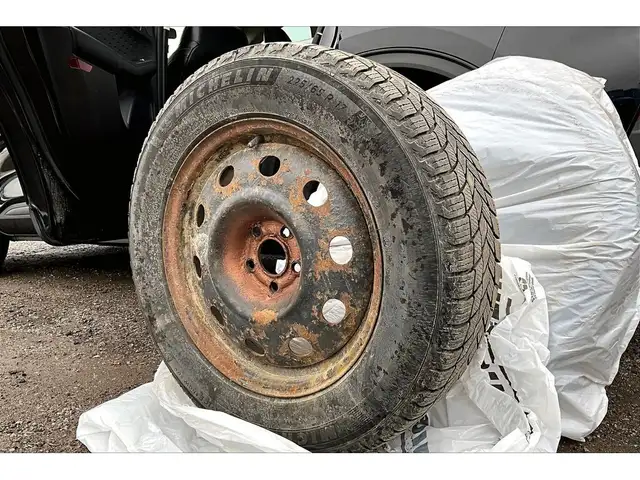 2020 Ford Escape Titanium | Heated Leather | Panoroof | AWD - Photo 35