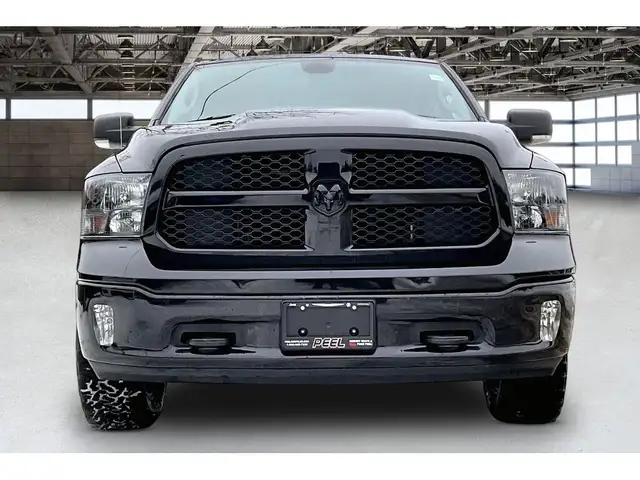 2022 Ram 1500 Classic SLT Quad V8 Black Appearance | Heated Seat - Photo 3