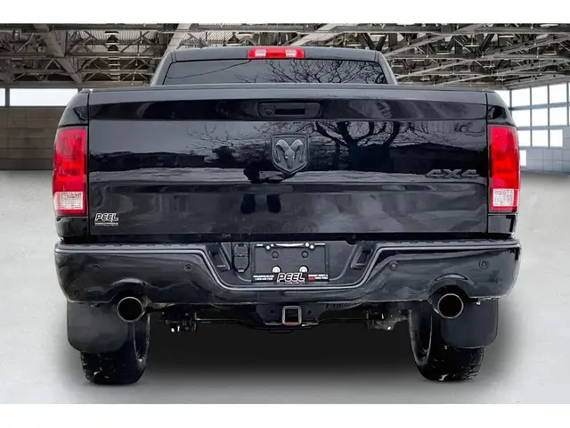 2022 Ram 1500 Classic SLT Quad V8 Black Appearance | Heated Seat - Photo 4