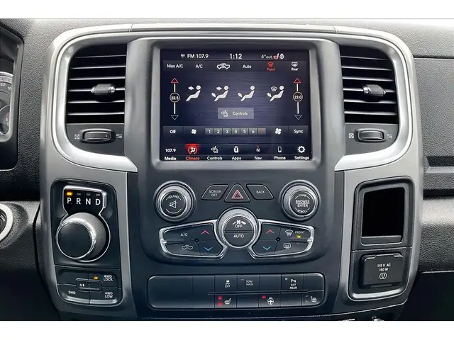 2022 Ram 1500 Classic SLT Quad V8 Black Appearance | Heated Seat - Photo 6