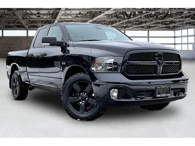 2022 Ram 1500 Classic SLT Quad V8 Black Appearance | Heated Seat - Photo 11