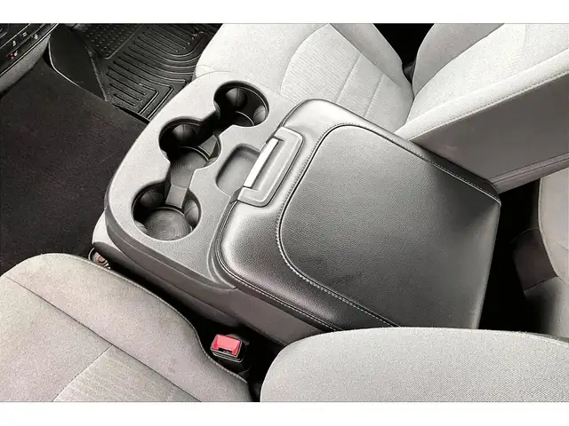 2022 Ram 1500 Classic SLT Quad V8 Black Appearance | Heated Seat - Photo 14