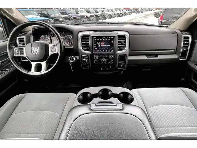 2022 Ram 1500 Classic SLT Quad V8 Black Appearance | Heated Seat - Photo 15