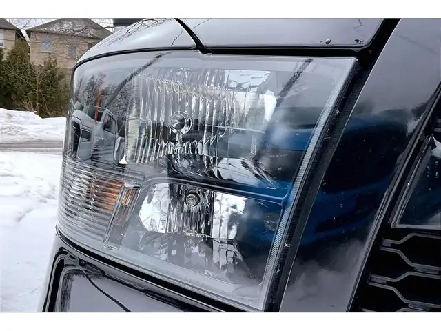 2022 Ram 1500 Classic SLT Quad V8 Black Appearance | Heated Seat - Photo 30