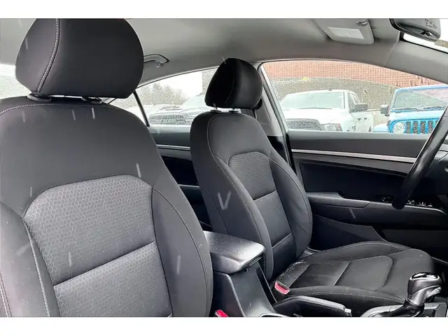 2017 Hyundai Elantra GL | HeatedSeats | BlindSpot | CarPlay | FW - Photo 7