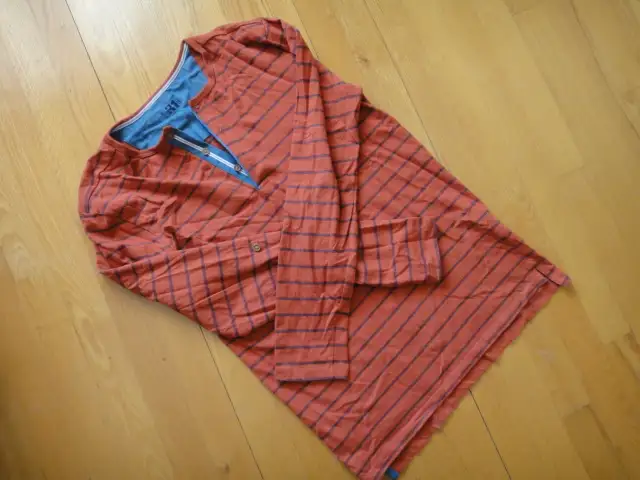 vêtements pour les jeunesse