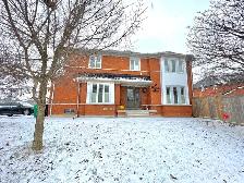 4 BED   4 BATH WITH FULLY FURNISHED BASEMENT HOME IN BRAMPTON