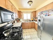 4 BED   4 BATH WITH FULLY FURNISHED BASEMENT HOME IN BRAMPTON - Photo 4