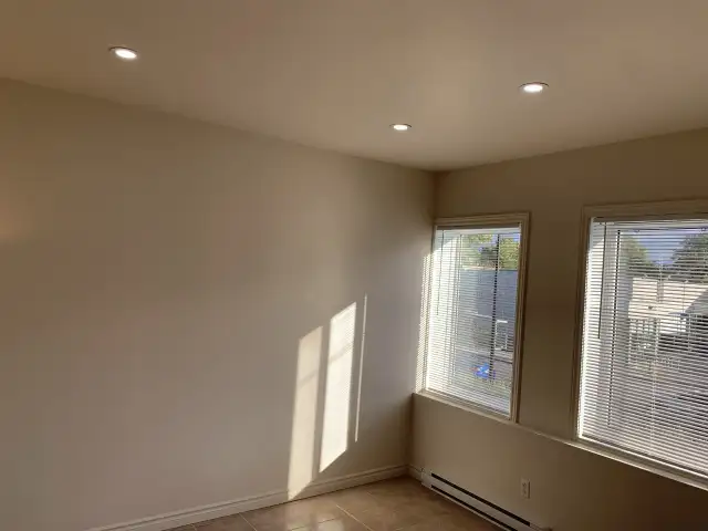 À louer 2 1/2 avec chambre fermée - metro St michel - Photo 5