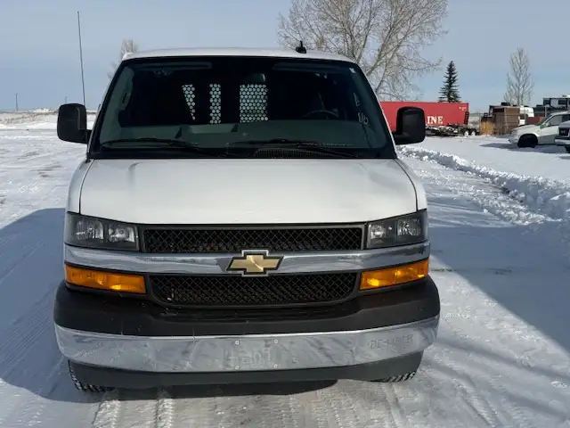 2024 CHEV EXPRESS CARGO VAN - Photo 2