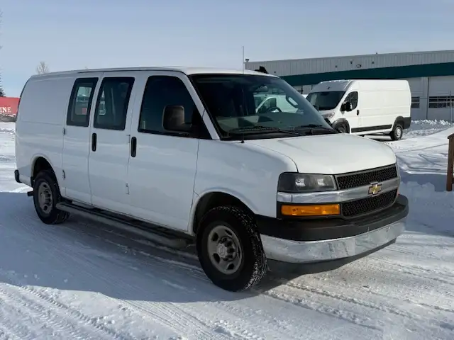 2024 CHEV EXPRESS CARGO VAN - Photo 3