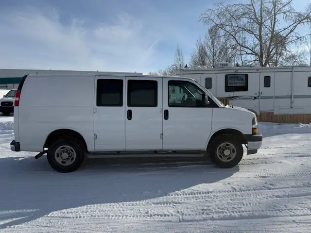 2024 CHEV EXPRESS CARGO VAN - Photo 4