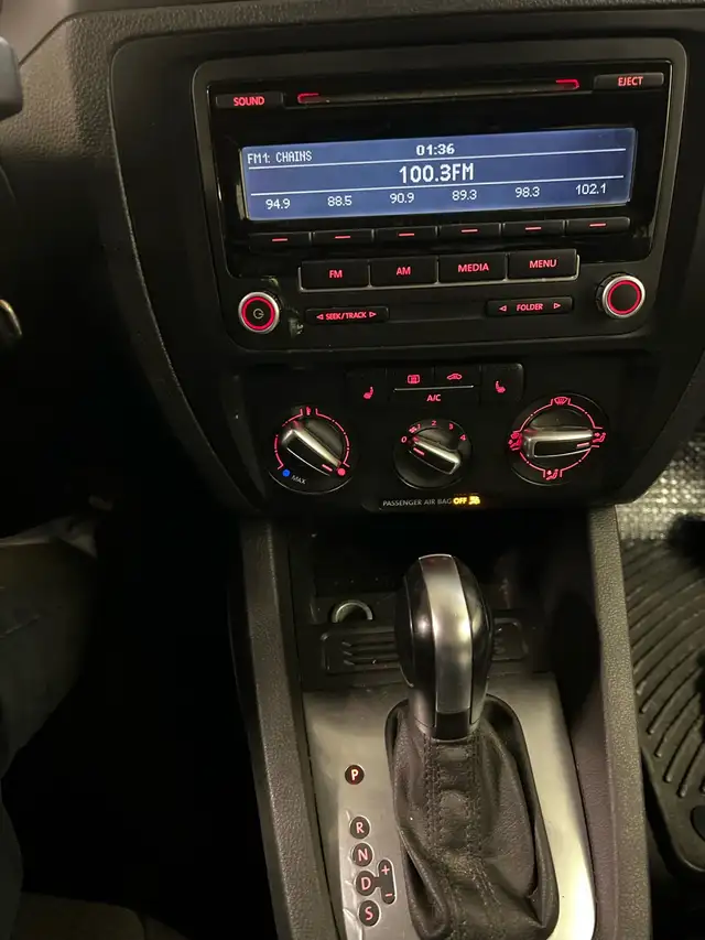 2014 Volkswagen Jetta - Photo 8