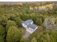 Your Escape to C.Hastings Starts Here! 15 minutes to Belleville!