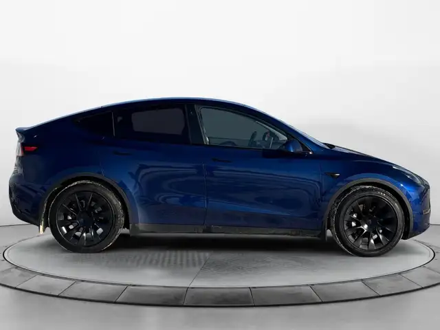 2021 Tesla Model Y Long Range AWD Dual Motor - Photo 8