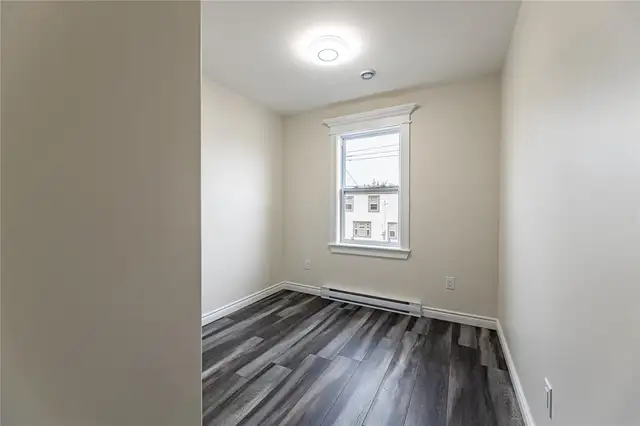 New 2-Bedroom Apartment off downtown - Photo 8