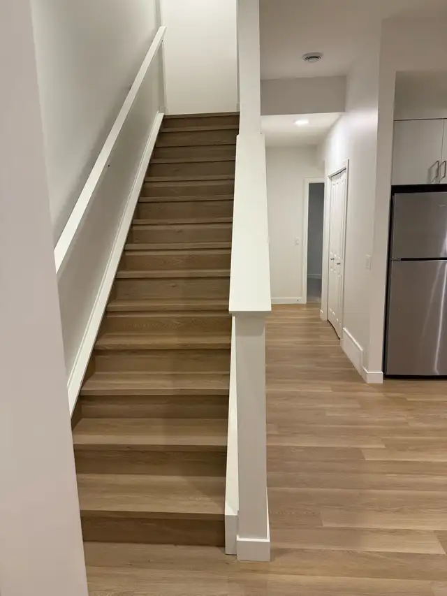 Bright 1-Bedroom Basement Apartment - Private Entrance - Photo 5