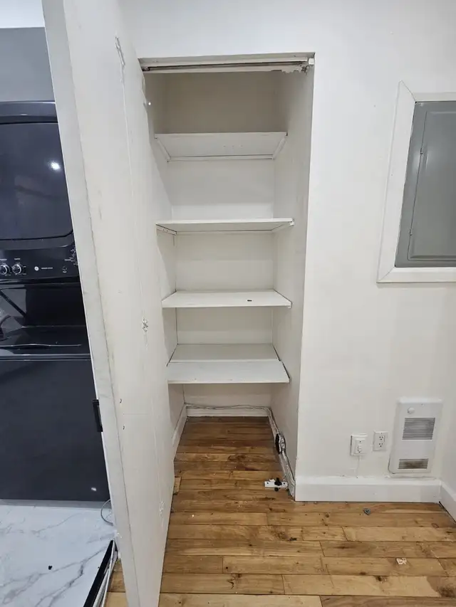 For Rent 3 1/2 apartment - 5 minute walk to Rosemont Metro - Photo 12