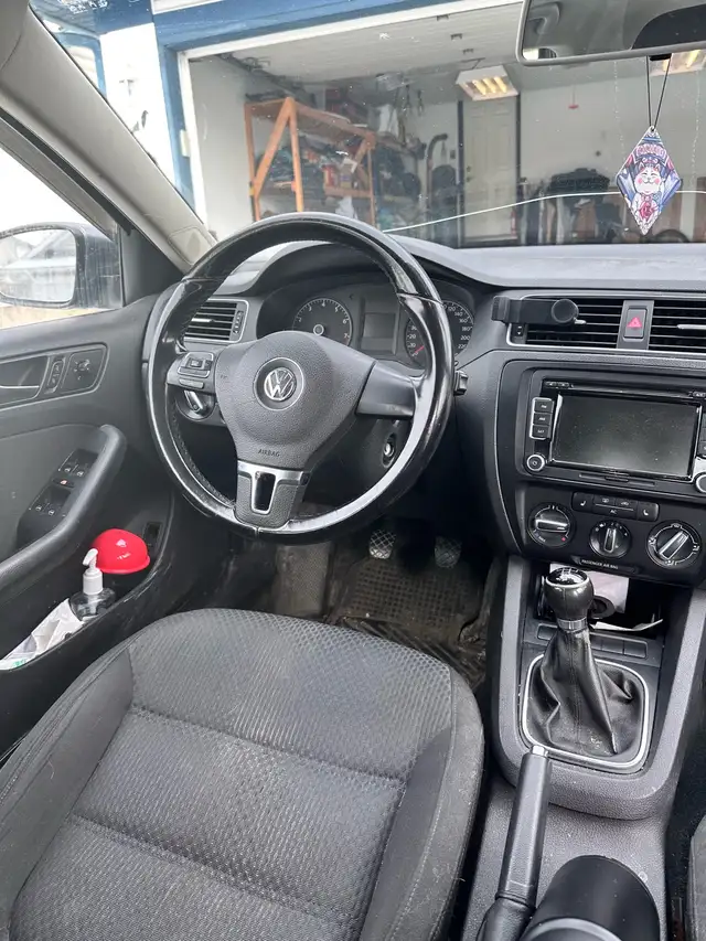 2011 Volkswagen Jetta 2.5L Manual For Sale - Photo 5